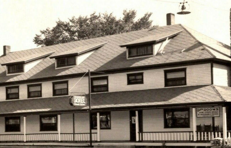 Houghton Lake Hotel (Houghton Lake Tavern) - Historical Photo